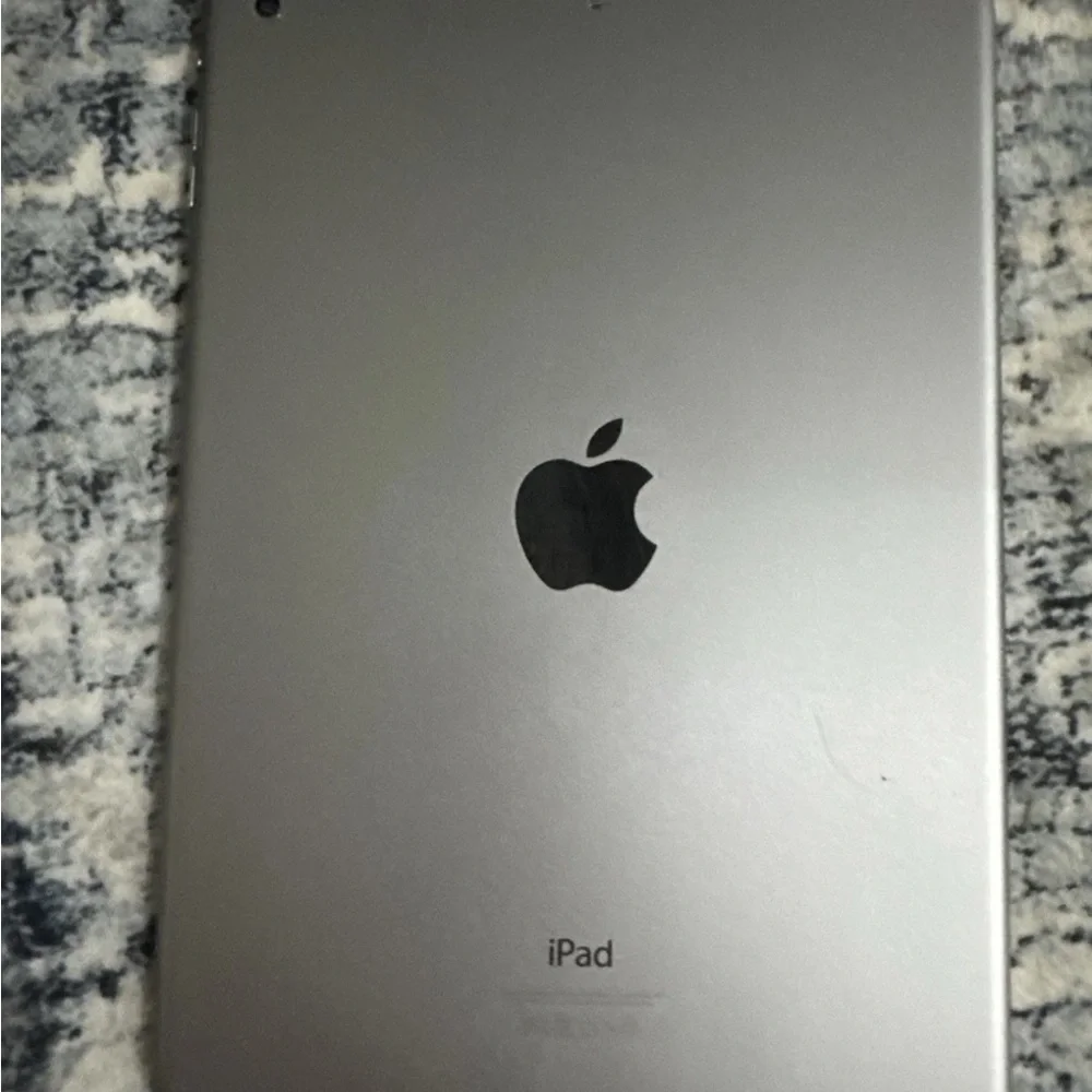 Apple iPad Air 9.7